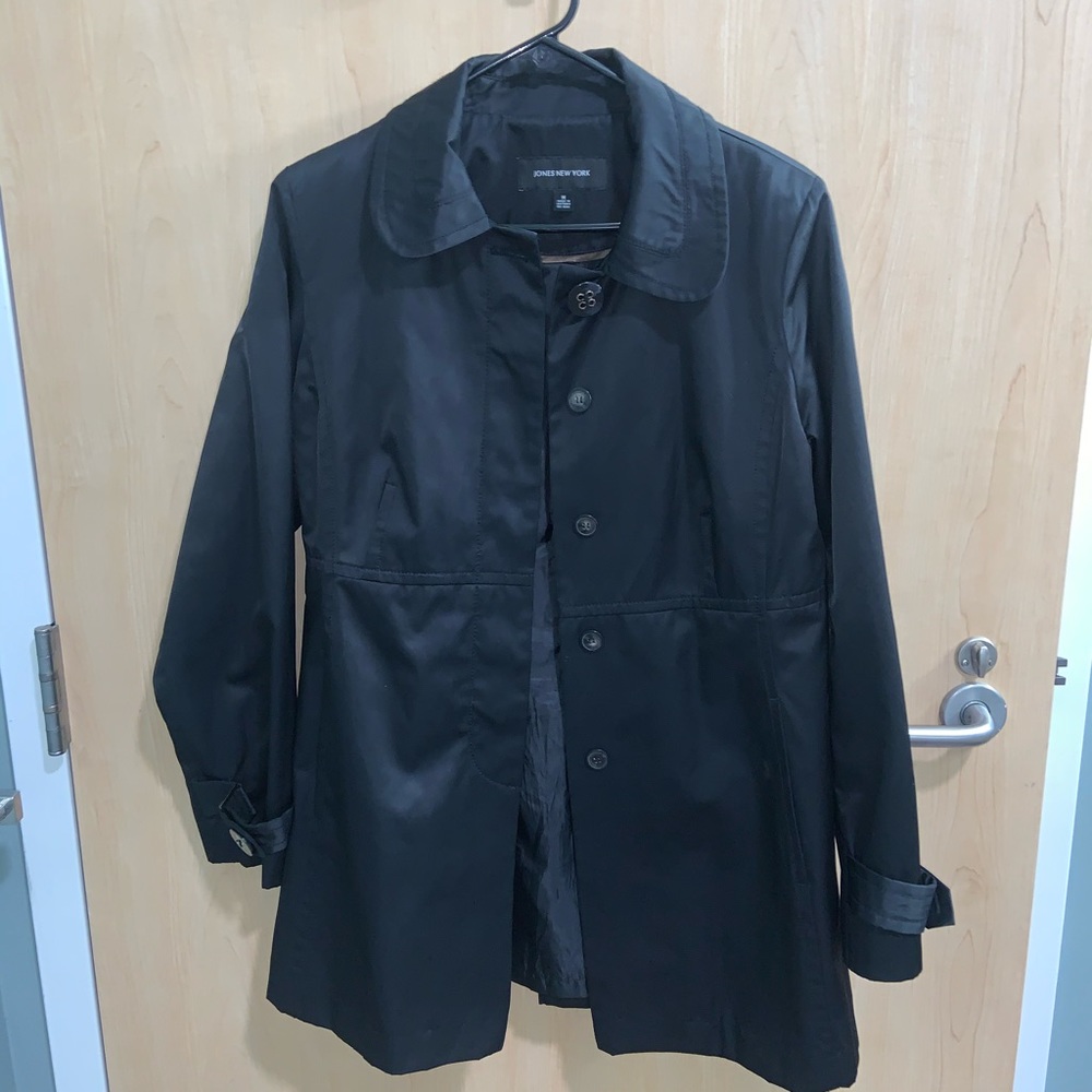 Jones New York. Black long leather jacket. Size M